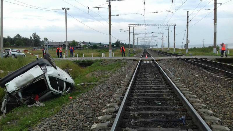 В Бурятии погибли три человека при столкновении поезда с автомобилем - infpol.ru - Россия
