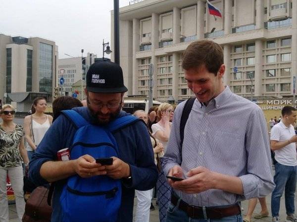 Илья Азар - Андрей Морев - Московские депутаты подали заявку на акцию протеста 17 августа - polit.ru - Москва - Москва