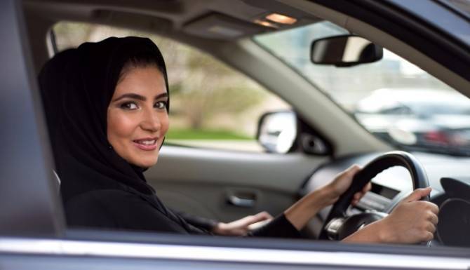 Авторынок Саудовской Аравии начал расти благодаря появлению женщин-водителей - autostat.ru - Саудовская Аравия