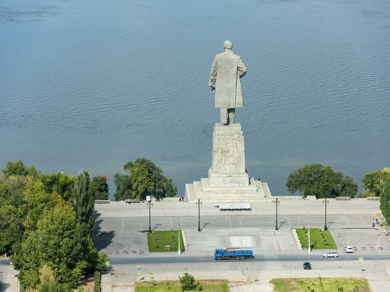 Студентка МГУ коллекционирует фото памятников Ленину - news.ru - Улан-Удэ