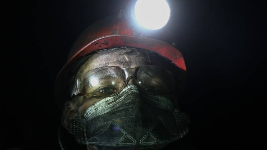 Один горняк погиб при обрушении породы на шахте в Якутии - 5-tv.ru - респ. Саха - район Оймяконский
