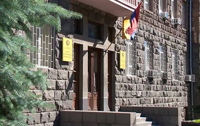 СНБ Армении арестовала служащего погранвойск за получение взятки - ru.armeniasputnik.am - Армения