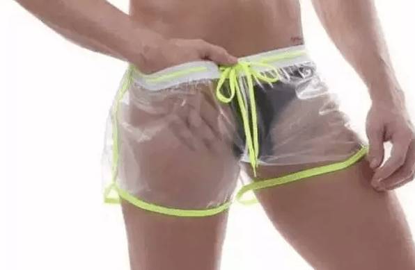 Мужские прозрачные пластиковые шорты взорвали соцсети - lemurov.net