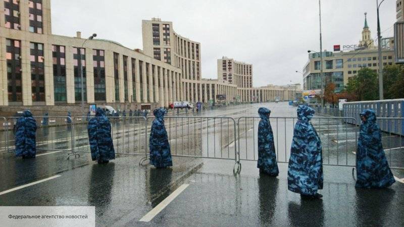 Василий Олейник - Власти Москвы готовы согласовать митинг без шествия 25 августа - politros.com - Москва - Москва