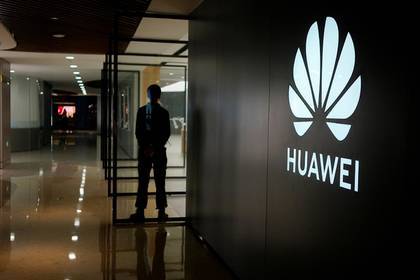 Huawei уличили в помощи африканским диктаторам - lenta.ru - Китай - Уганда - Замбия