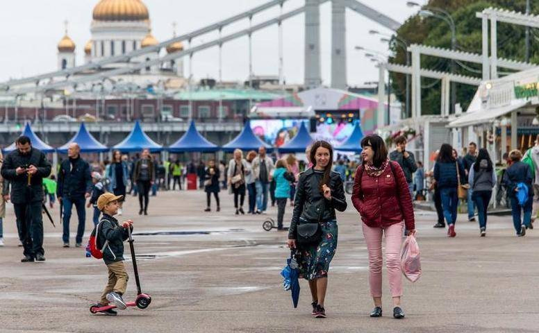 Почти 190 тысяч человек посетили фестивальные площадки столицы 17 августа - vm.ru - Россия - Техноград - Москва