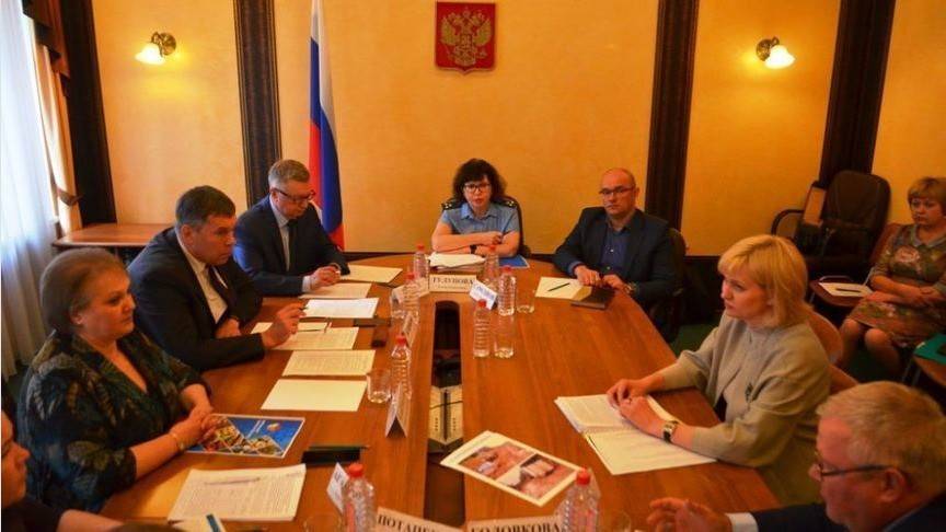 Обращения граждан в приемной Президента рассмотрел главный федеральный инспектор - 1istochnik.ru - Кировская обл.