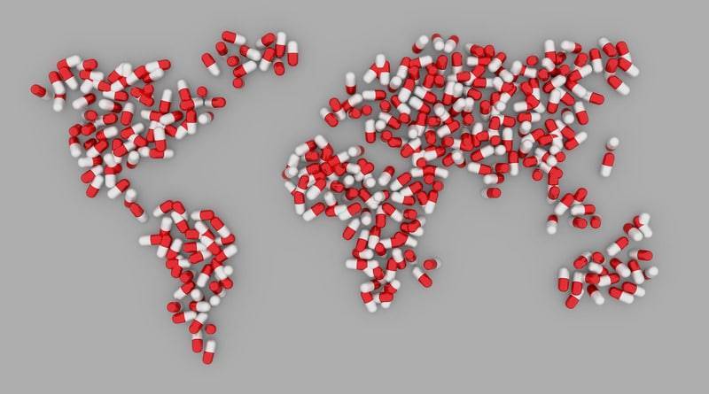Дональд Трамп - Алексей Азар - Администрация Трампа разрешит импорт более дешевых рецептурных лекарств из других стран - usa.one - США