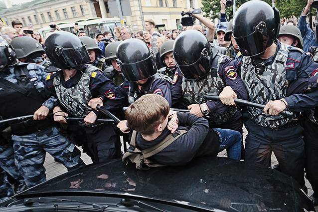 Кирилл Жуков - В России продолжаются аресты митингующих - ghall.com.ua - Москва - Россия