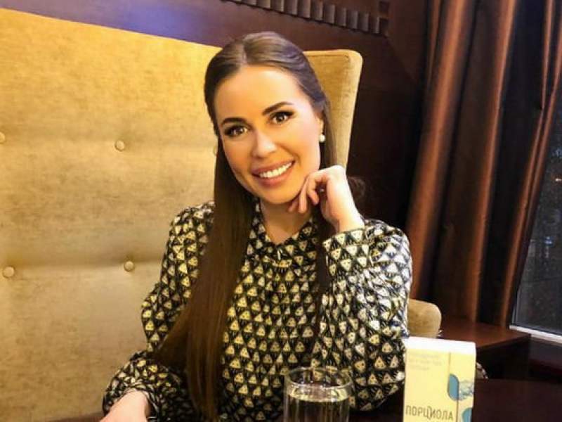 Юлия Михалкова - "Наездница" Михалкова из "Уральских пельменей" завела фанатов - dayonline.ru