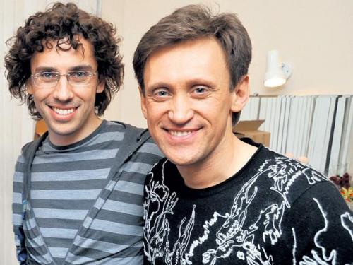 Евгений Петросян - Максим Галкин - Лайма Вайкуле - Алексей Панин - Уволят с «Первого канала» или почему Максим Галкин молчит о близких отношениях с Дроботенко? - vistanews.ru - Москва - Рига - Кипр