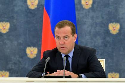 Дмитрий Медведев - В российских лесных пожарах заподозрили лесорубов-нелегалов - lenta.ru - Россия - Красноярский край