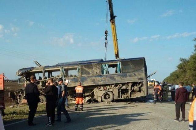 Названа предварительная причина ДТП на Ставрополье с пятью погибшими - aif.ru - Астрахань - Ставрополье