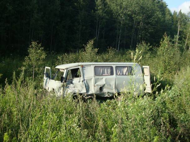 В резонансном ДТП в Выльтыдоре пострадали три автомобиля - bnkomi.ru - респ. Коми - Иран - Сыктывкар - Печорск