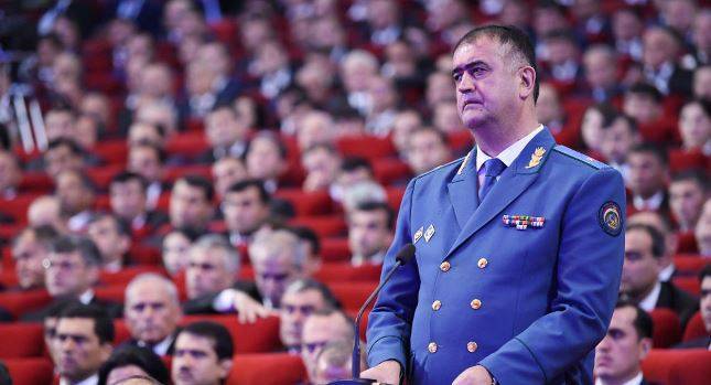 Эмомали Рахмон - Хуршед Каримзода призвал граждан Таджикистана следить за чиновниками - dialog.tj - Украина - Таджикистан