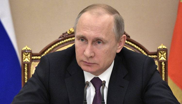 Владимир Путин - Путин распорядился подключить к тушению лесных пожаров военных - newtvnews.ru - Россия - Красноярский край - Иркутская обл. - респ. Саха - респ.Бурятия