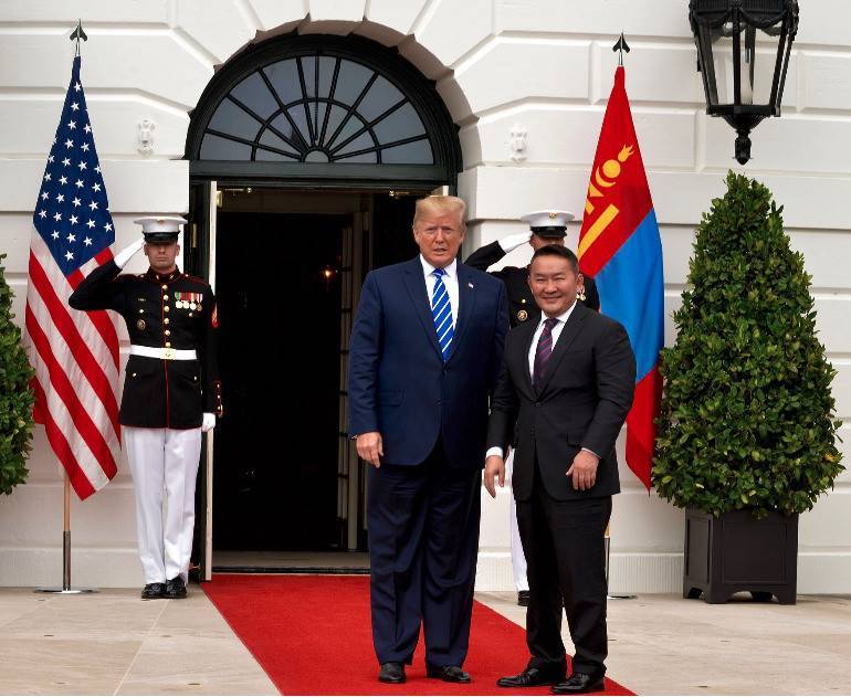 Дональд Трамп - Халтмагийн Баттулга подарил сыну Дональда Трампа лошадь - infpol.ru - США - Япония - Монголия - Азия