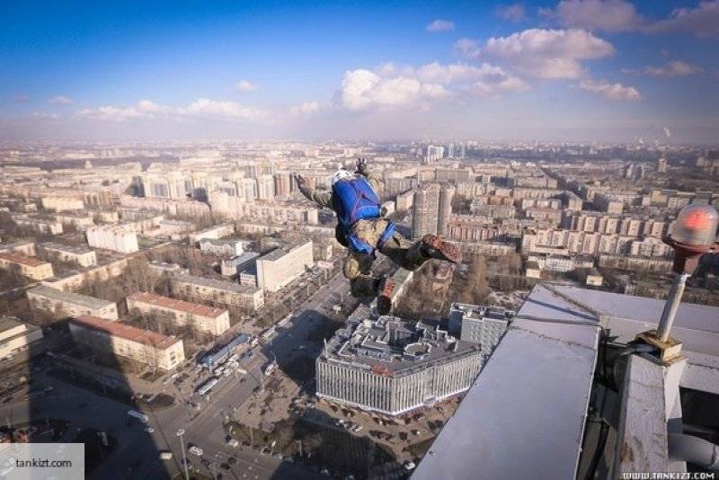 Александр Дубинин - Российские ученые патентуют парашют, который позволит спасать людей при пожарах в высотках - politros.com