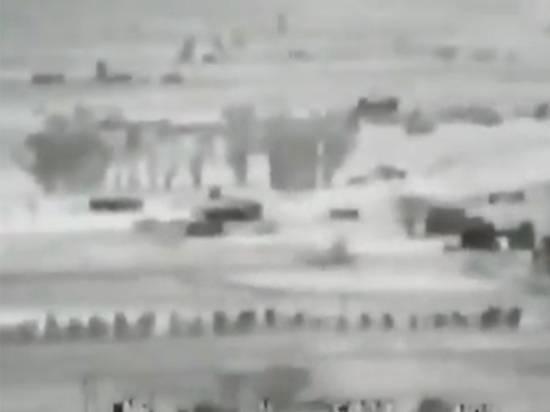 Появилось видео уничтожения в Сирии автомобиля боевиков танком российского производства - vestirossii.com - Россия - Сирия - Ирак - Индия - Алжир