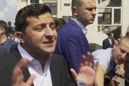 Владимир Зеленский - Андрей Богдан - Игорь Коломойский - Зеленский предложил показать заявления об отставке всей своей команды - lenta.ru - Украина - Вашингтон