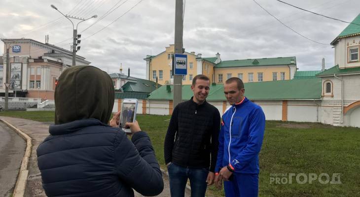 Михаил Игнатьев - Игнатьев в спортивном костюме прогулялся по набережной и пообщался с людьми - pg21.ru - респ. Чувашия