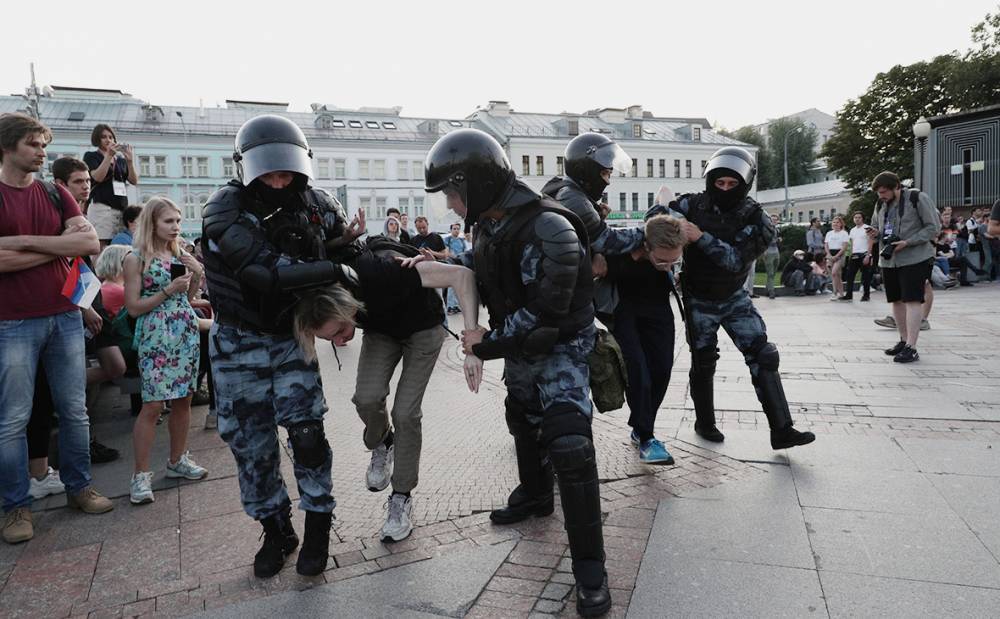 Любовь Соболь - Кирилл Жуков - Суд арестовал третьего обвиняемого по делу о массовых беспорядках 27 июля - theins.ru - Москва