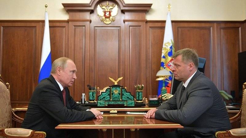 Владимир Путин - Игорь Бабушкин - Путин готов помочь властям Астрахани в создании портовой экономической зоны - polit.info - Россия - Астрахань - Астраханская обл. - Новости
