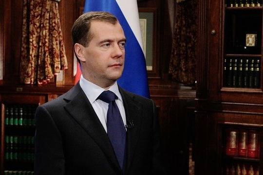 Дмитрий Медведев - Медведева «достали» недобросовестные подрядчики - versia.ru - Россия