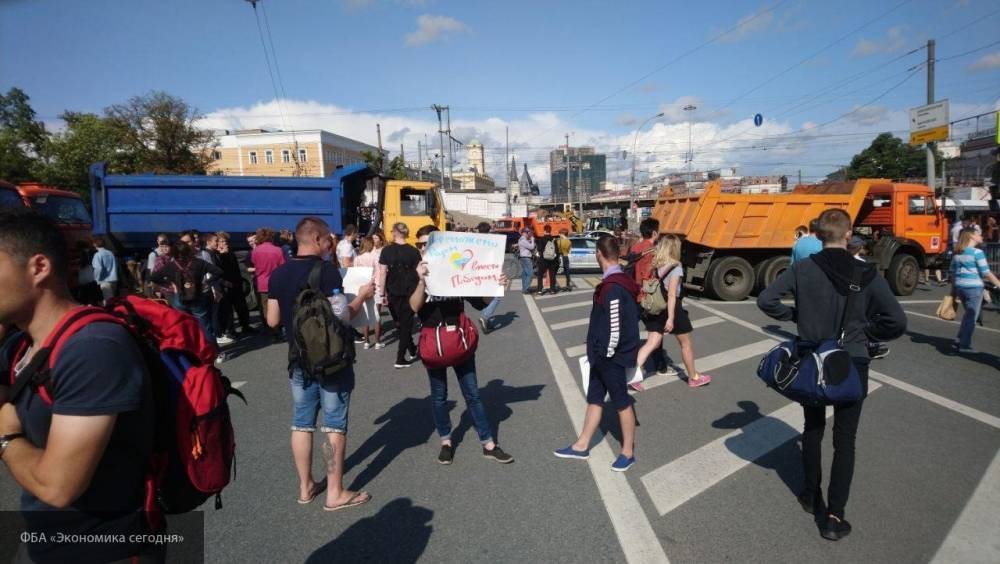 Василий Олейник - Московская мэрия одобрила митинги оппозиции на Сахарова 10 и 11 августа - newinform.com - Москва