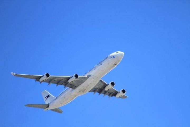 Самолет «Победы» совершил жесткую посадку на севере Армении - vm.ru - Армения