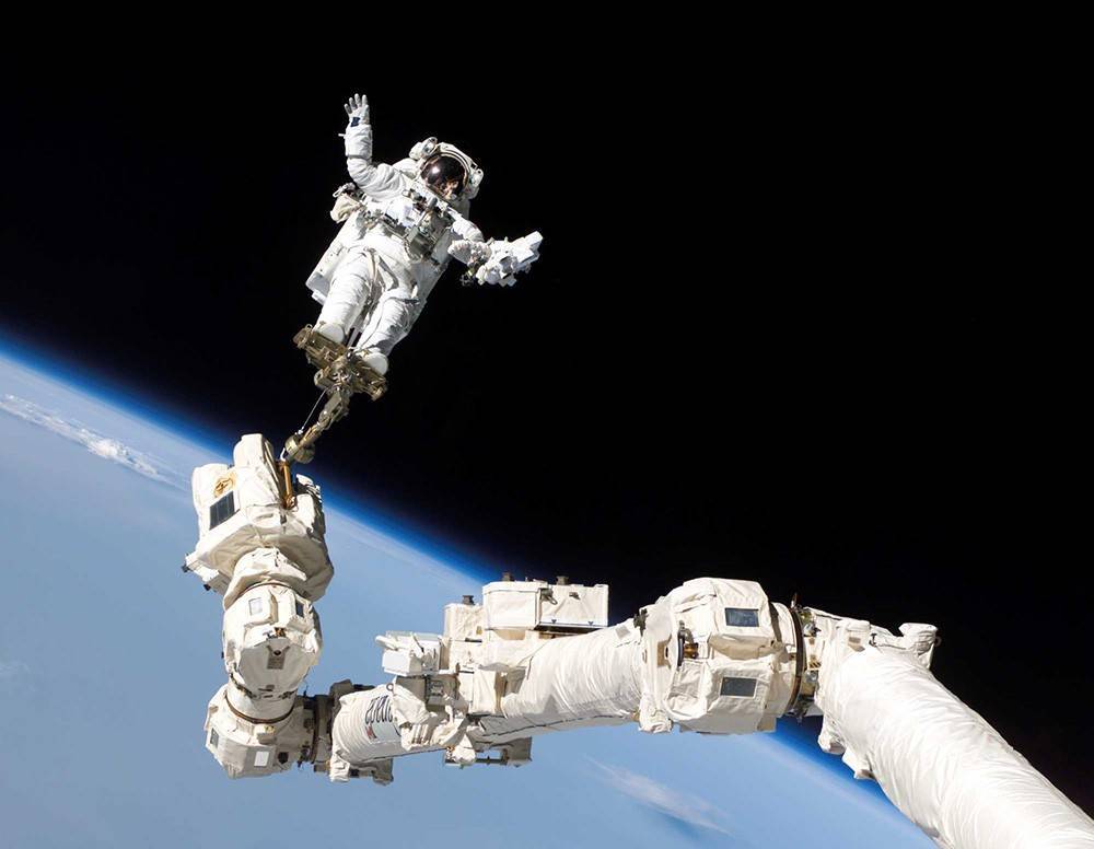 Ник Хейг - Эндрю Морган - Видео выхода астронавтов NASA в открытый космос - tvc.ru