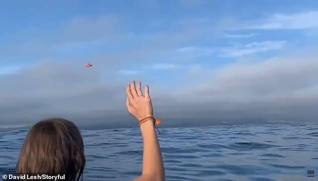 История выживания: пилот и пассажирка самолета, который упал посреди океана, снимали на камеру все, что с ними происходило - usa.one - шт. Калифорния - Сан-Франциско