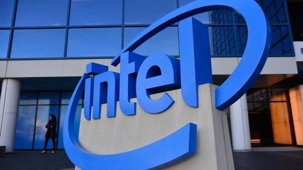 Intel выпустила 8 новых процессоров для дешевых устройств - cnews.ru