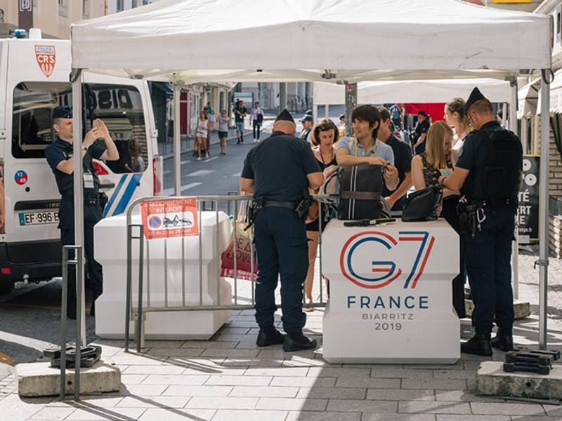 Дональд Туск - Меркель заявила, что лидеры G7 обсудят на саммите отношения с Россией - news.ru - Россия - Сирия - Украина - Франция - Ливия