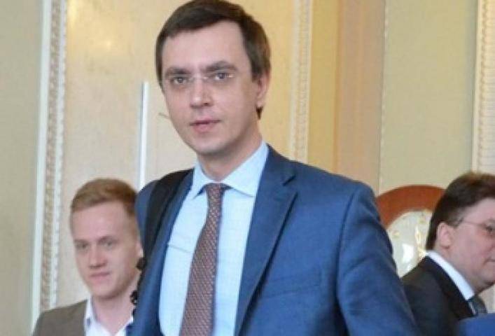 Владимир Омелян - Министр пообещал поднять украинский флаг над Владивостоком - vm.ru - Москва - Россия - Украина - Киев - Франция - Владивосток - Лиссабон