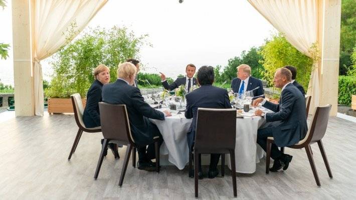 Эмманюэль Макрон - Лидеры G7 обсудили возвращение России в группу - polit.info - Россия - Франция - Япония