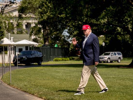 принц Гарри - Элтон Джон - Отдохнуть как Трамп: как проводят отпуск Меркель и Макрон - vestirossii.com - Англия