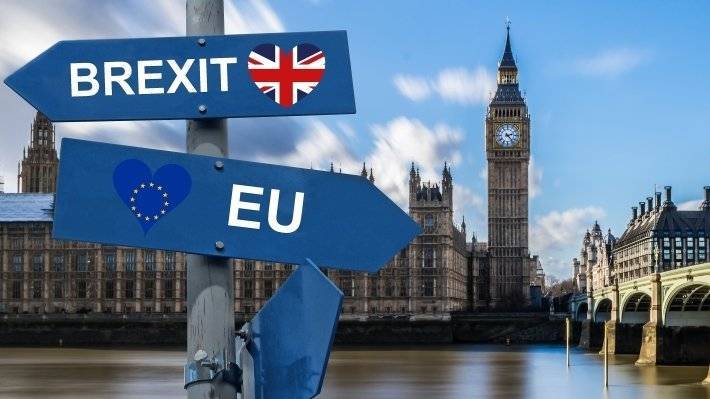 Посвященное Brexit граффити Бэнкси закрасили в английском Дувре - polit.info - Англия