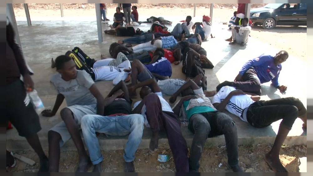 У берегов Ливии затонуло судно с мигрантами - ru.euronews.com - Ливия - Новости