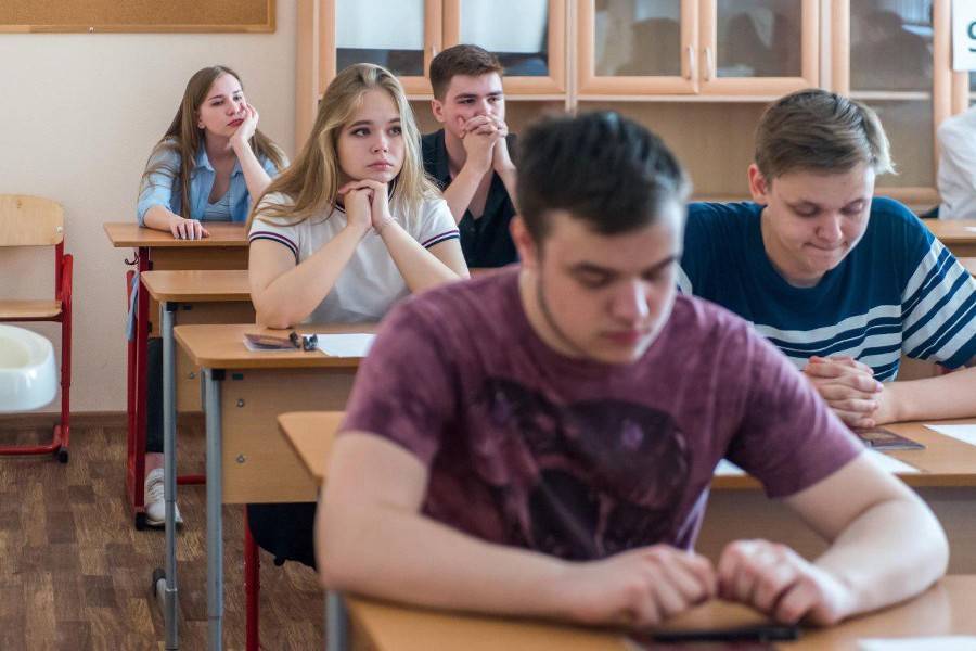 Борис Чернышов - Кабинеты психологов в школах предложили превратить в место, где можно помолчать - m24.ru