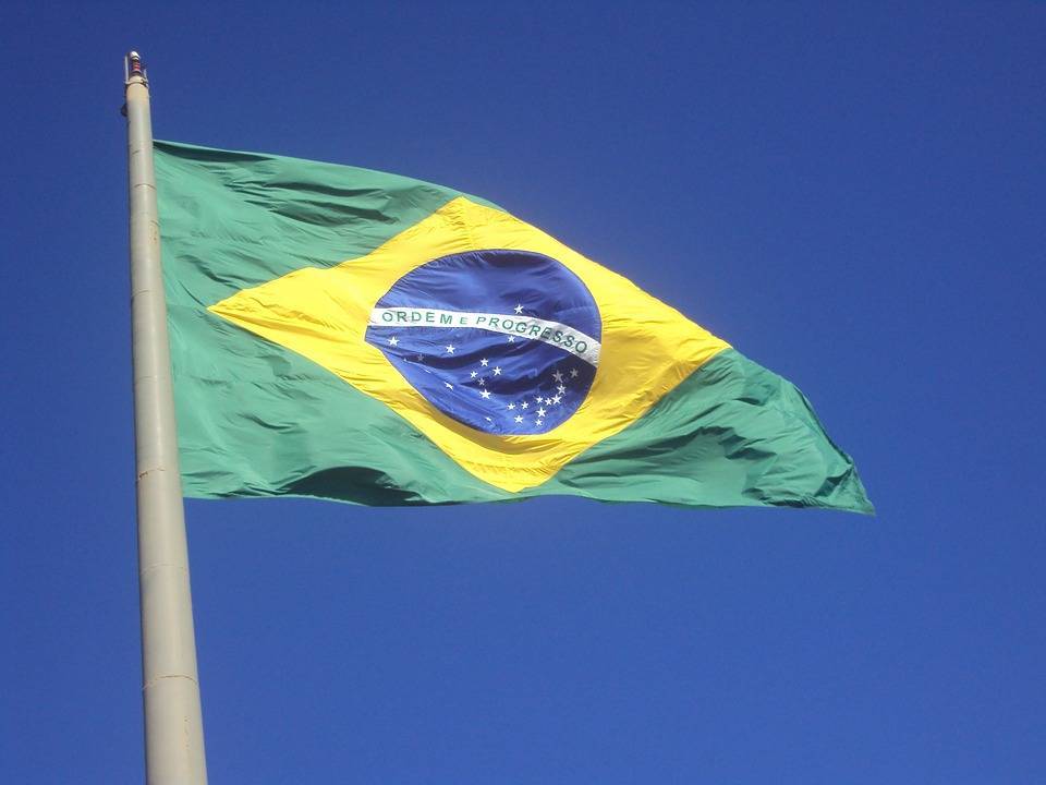 Бразилия примет помощь G7 только после извинений Макрона - Cursorinfo: главные новости Израиля - cursorinfo.co.il - Франция - Бразилия
