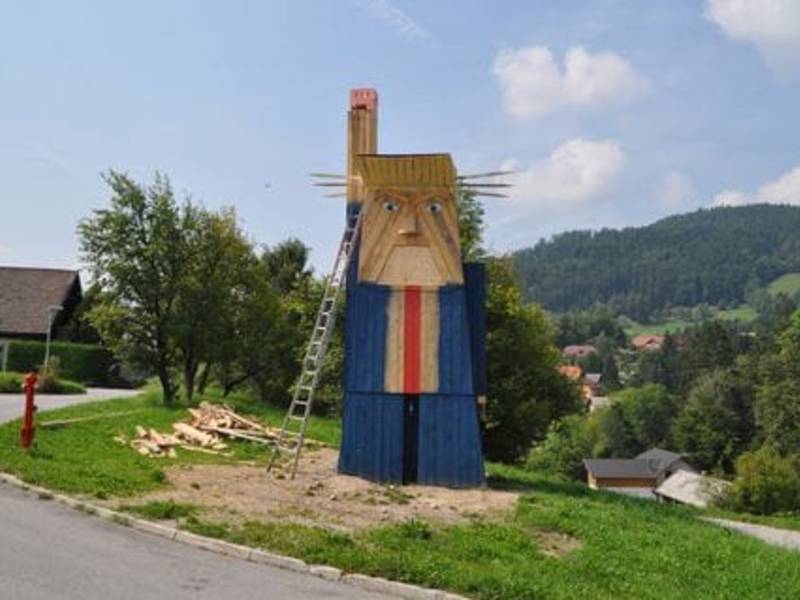 В Словении появилась деревянная статуя Дональда Трампа - news.ru - США - Washington - Словения - Washington