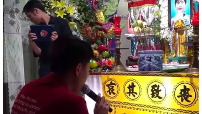 Вьетнам - Во Вьетнаме жених устроил на похоронах невесты свадьбу - piter.tv - Япония - Вьетнам - Хошимин