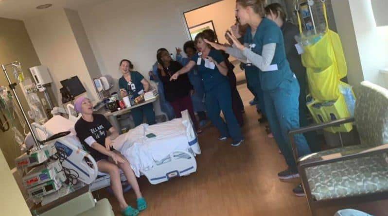 Медсестры устроили шоу «Backstreet Boys» для пациентки, которая пропустила концерт любимой группы из-за лейкемии - usa.one - США - шт. Джорджия