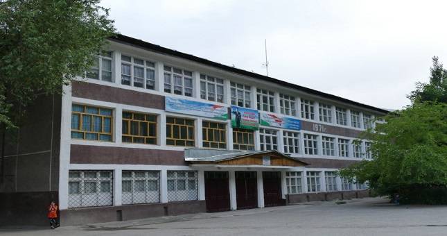 В Хороге строится новое здание филиала «Амонатбанка» и спортивный зал при школе №5 - dialog.tj - Хорог