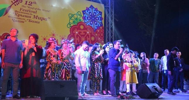7 музыкальных нот объединили народы и культуры. В Хороге прошел фестиваль «Крыша Мира-2019» - dialog.tj - Таджикистан - Хорог