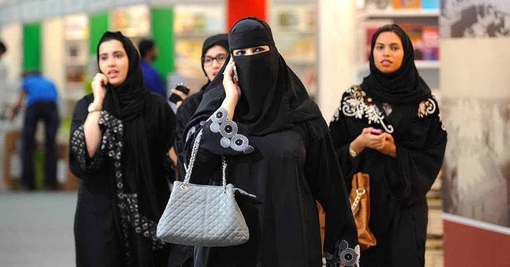 Женщинам в Саудовской Аравии разрешили самостоятельно путешествовать и оформлять ряд документов - boom.ms - Саудовская Аравия