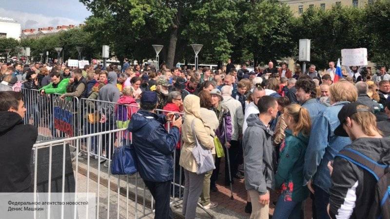 Юрий Самонкин - Нарушения Конституции на митинге в Москве не должны сойти с рук оппозиции, считает эксперт - politros.com - Москва - Россия