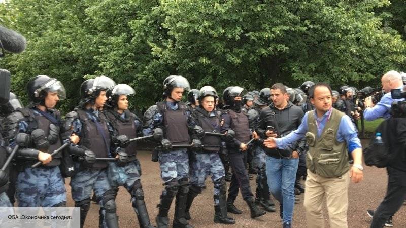 Евгений Федоров - Полицейские грамотно пресекли провокации на митинге в Москве, считает Федоров - politros.com - Москва