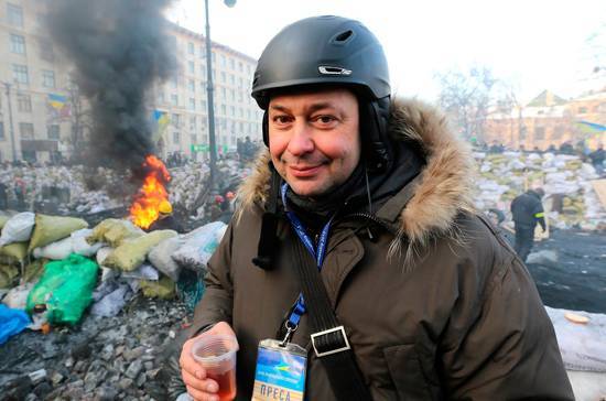 Кирилл Вышинский - Вышинский заявил о планах вернуться в журналистику - pnp.ru - Украина - Киев